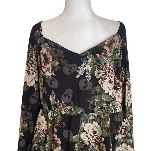 Torrid Flowers and Skull Print Blouse Peplum Crepe Sweetheart Neck Womens 2X - Picture 5 of 12